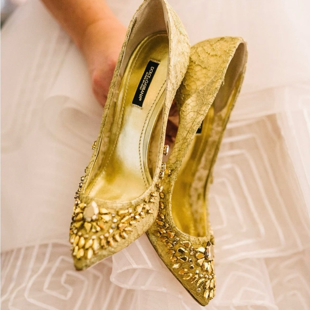 Authentic EUC-DOLCE & GABBANA BELLUCCI Crystals Embellished Pumps Gold Heels